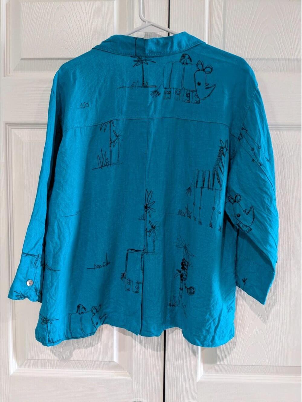 Chico's Women's Animal Print Linen Shirt, Size 2, Blue, 3/4 Sleeves, Button Down - Picture 8 of 13